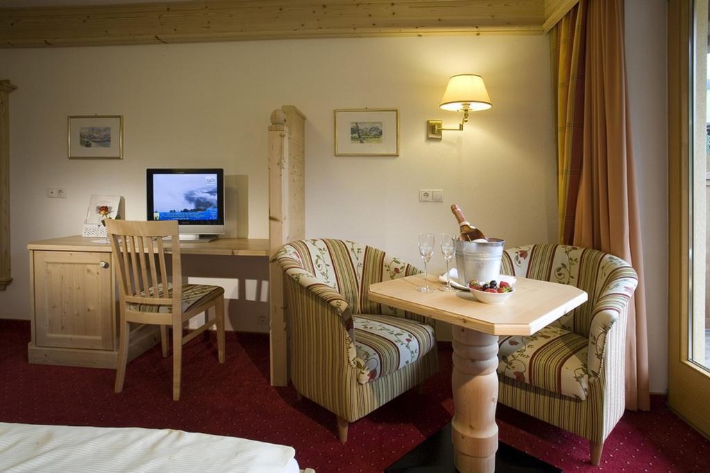 Alpenhotel Tirolerhof 겔로스 외부 사진